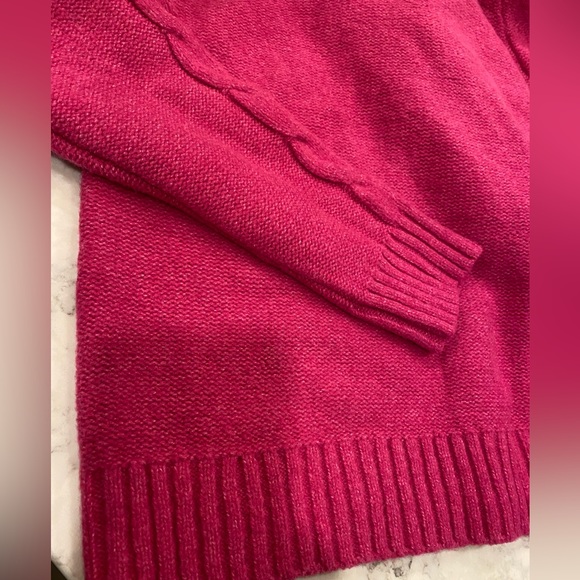 NWT! Sweater + scarf set. Tahari brand. - Picture 9 of 11